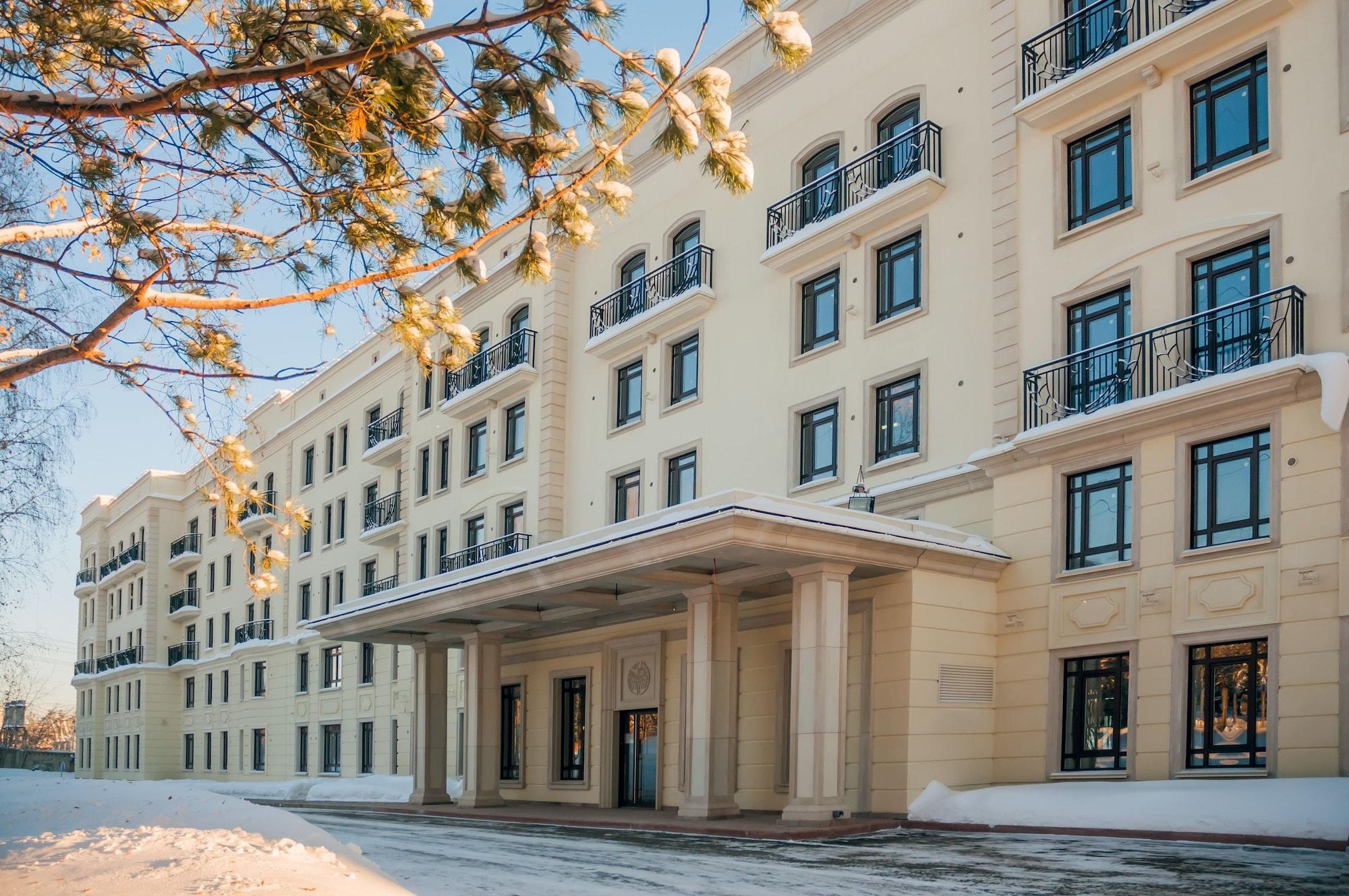 Ramada Hotel&Suites by Wyndham Новосибирск Жуковска Экстерьер фото